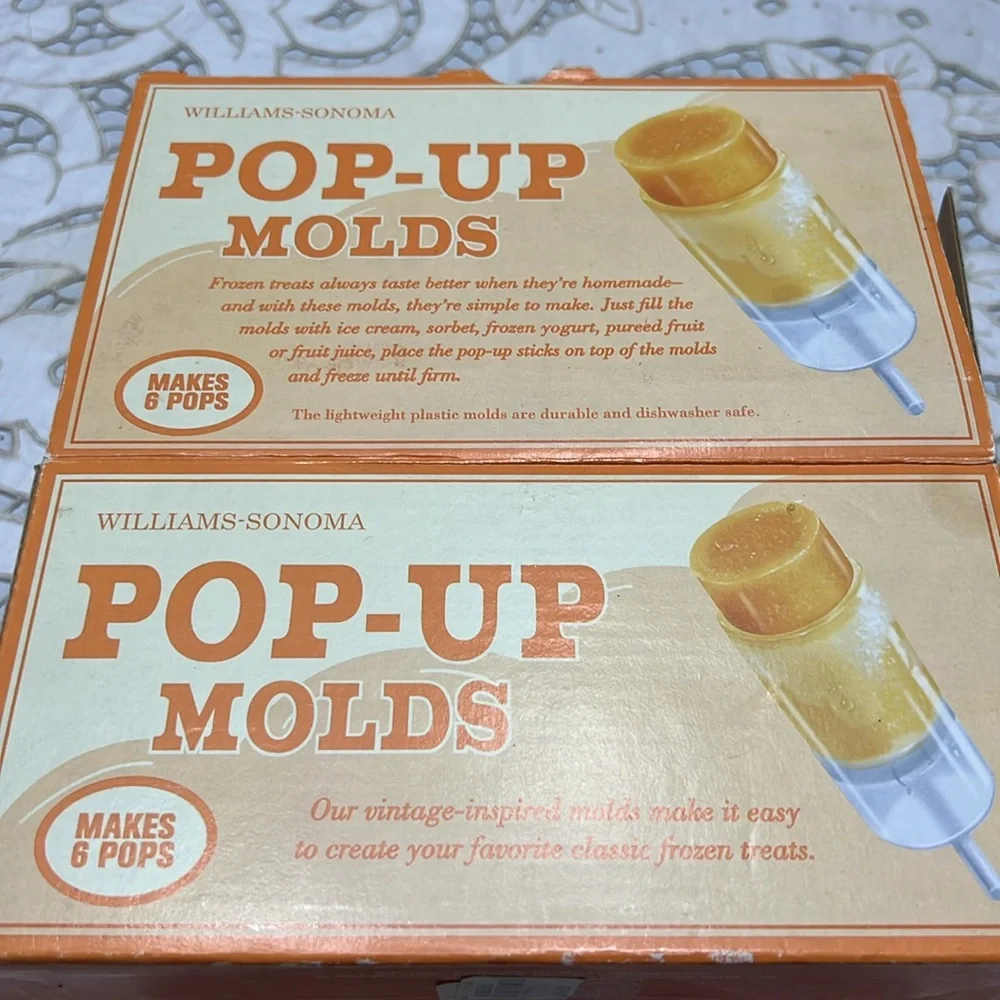 Williams Sonoma Pop-Up Molds - Orange