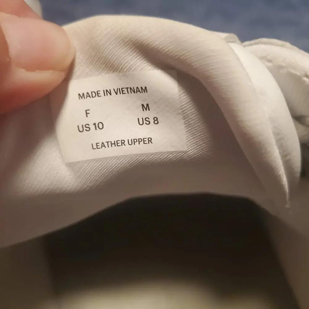 Everlane W Size 10, M Size 8 Unisex The ReLeather White Gray Tennis Shoes
