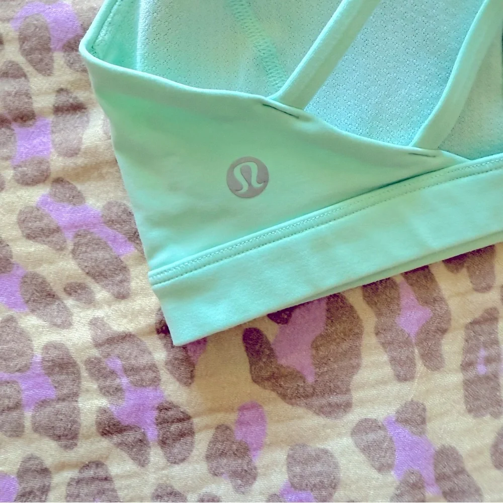 Lululemon Free To Be Serene Bra *C/D cup ☘️