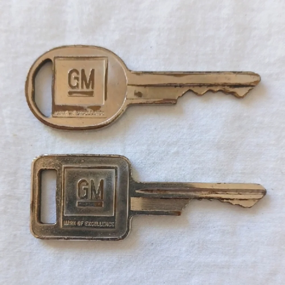 1 PAIR of Vintage GM 70s Chevy Van Keys Door & Ignition