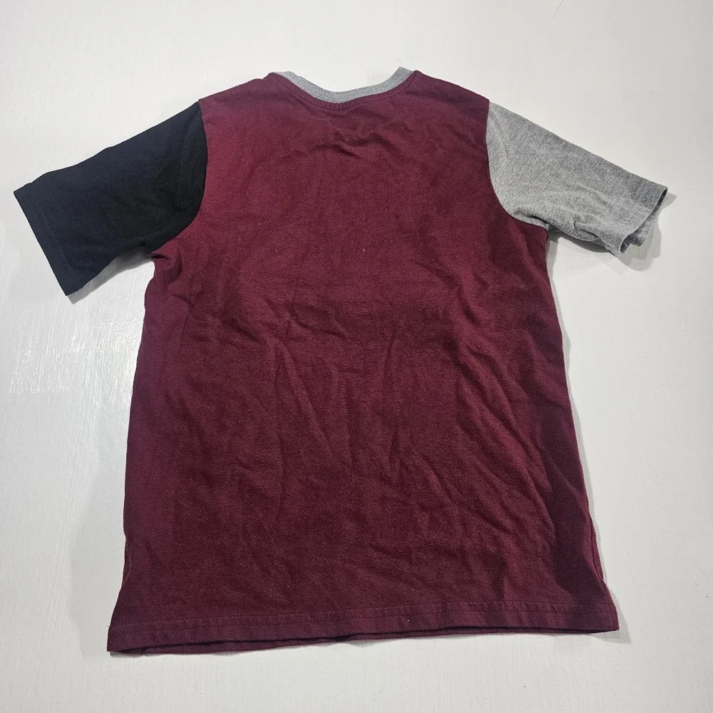 365 Kids Garanimals Boys Size 10 Burgundy  Peaking Eyes Behind Zipper