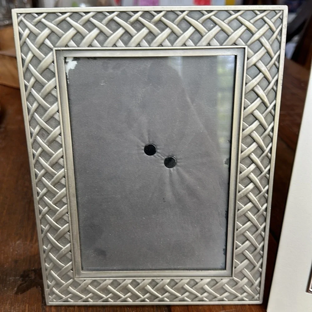 Silver coastal style table top frames set of two 4  x 6 & 5 x 7
