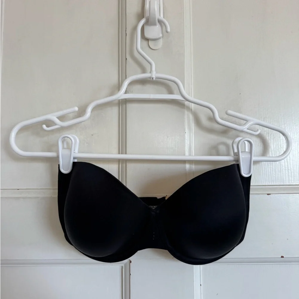 Victoria’s Secret black BioFit multi way‎ strapless bra size 34DD