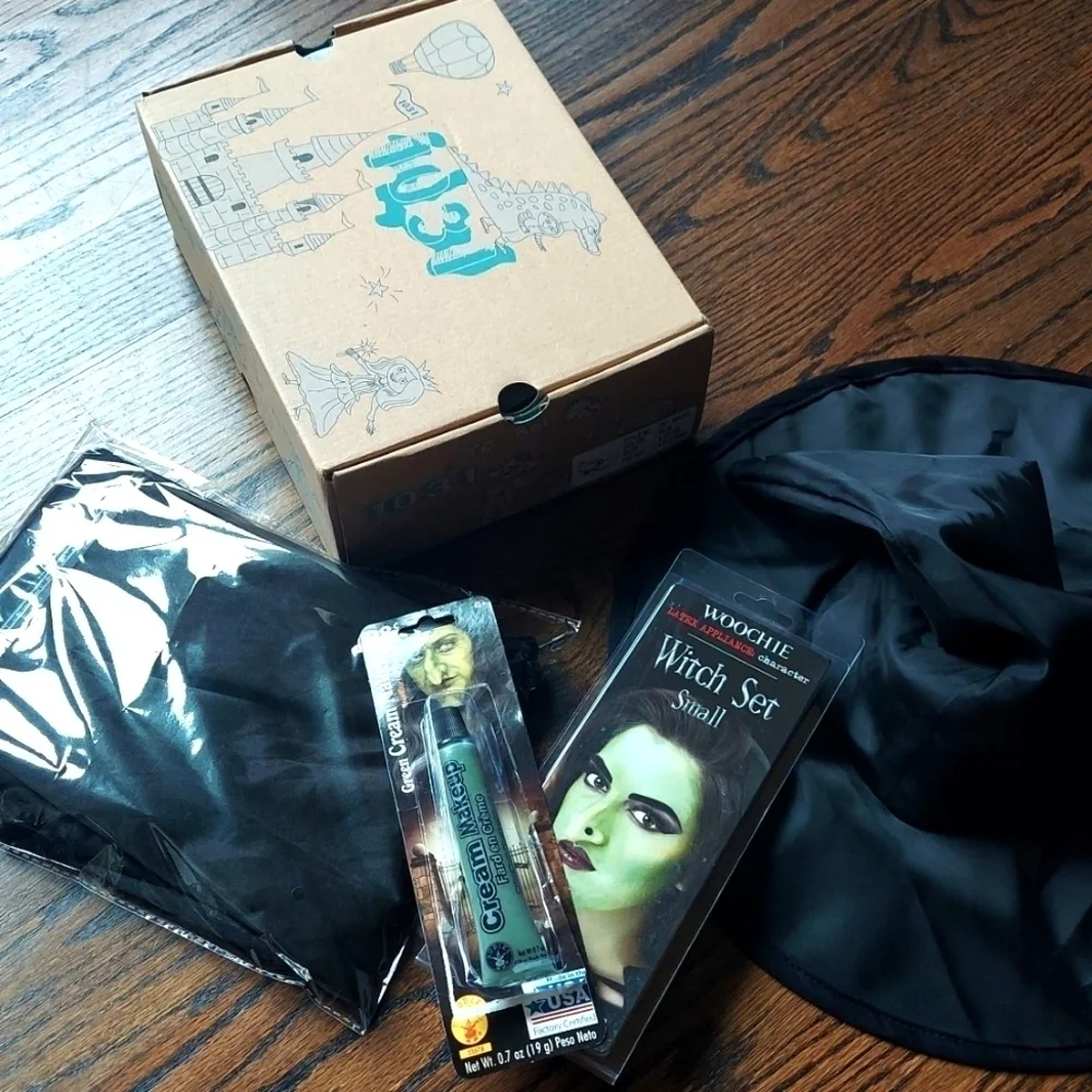 Child Witch Costume With Hat, shoes and latex nose and chin  - Size Med (8-10)