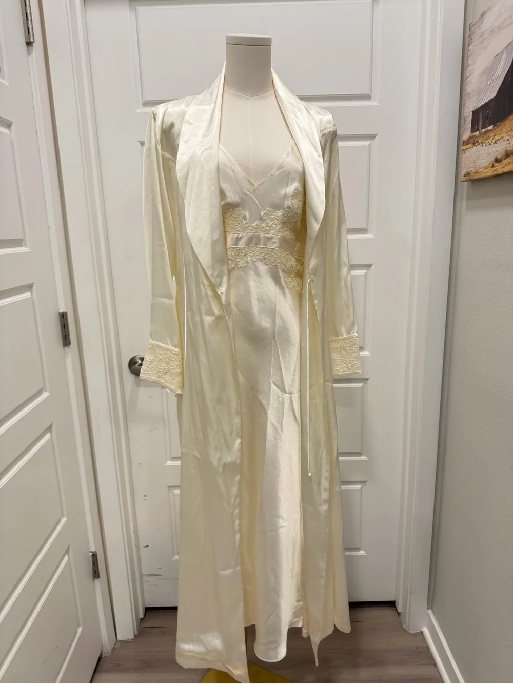 Jones New York Ivory Lace-Trim Satin Bridal Nightgown & Robe Set
