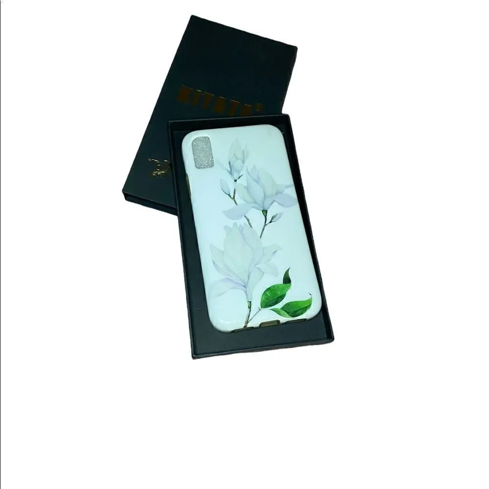 iPhone X/ Xs White Flower Cell Phone Case