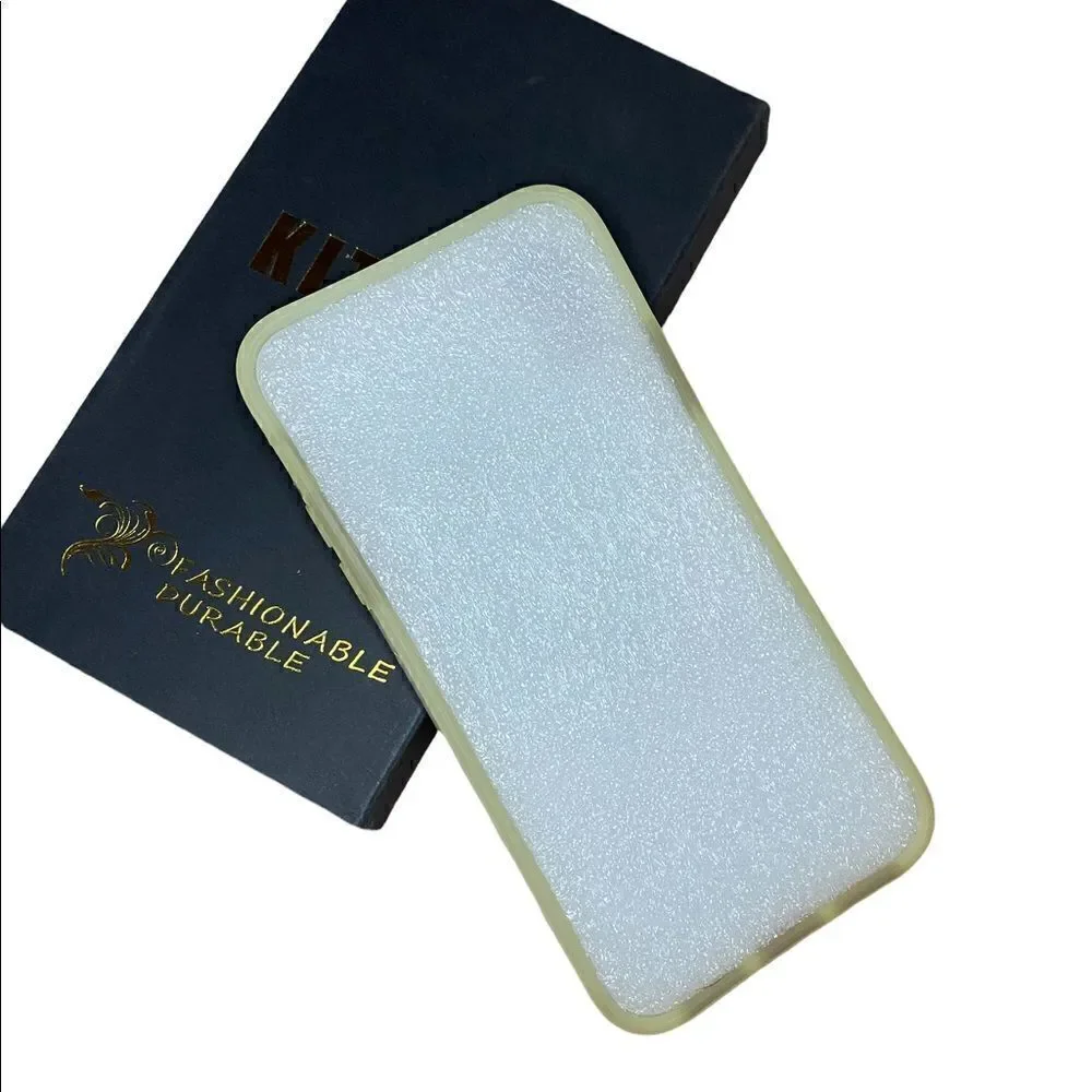 iPhone X/ Xs White Flower Cell Phone Case