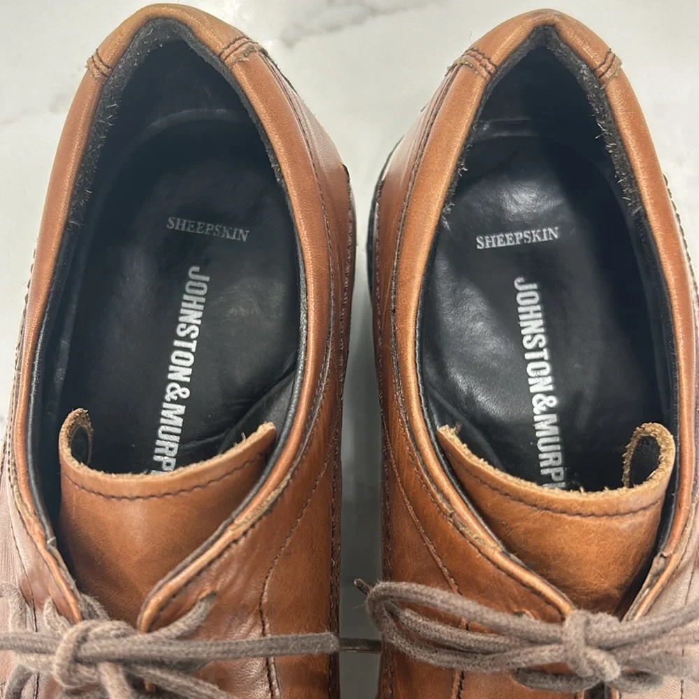 Johnston & Murphy Brown Sheepskin Dress Shoes.‎ Size 9M