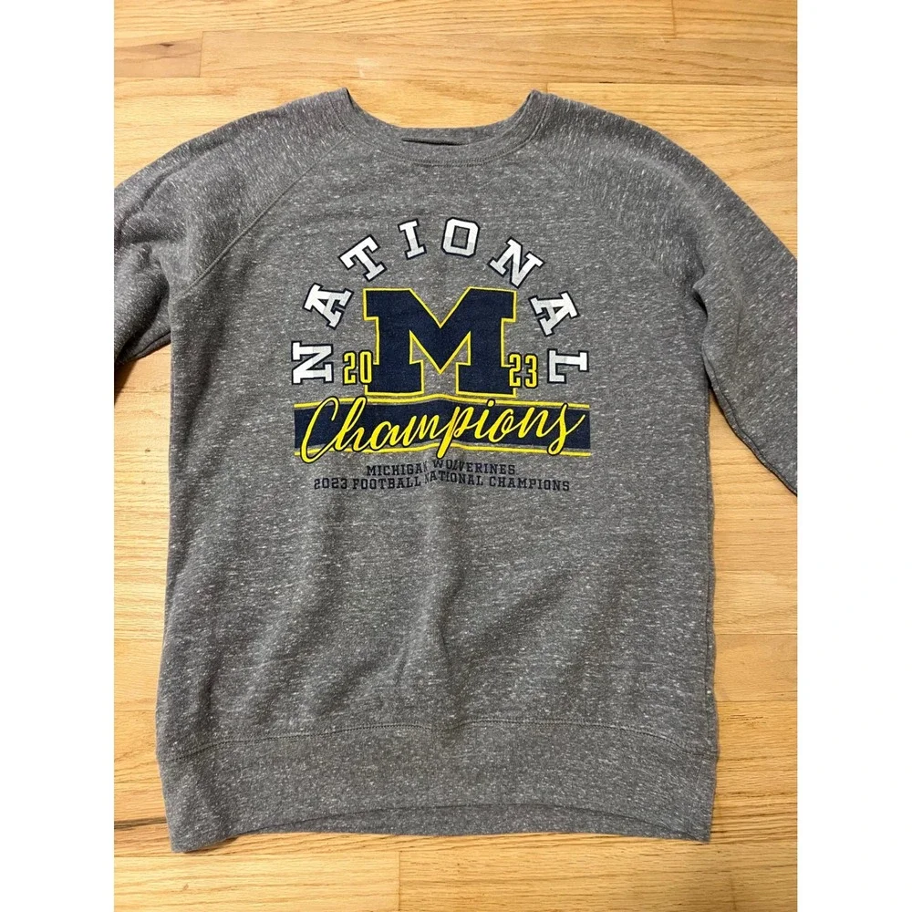 Pressbox Michigan Wolverines 2023 National Champions Gray Sweatshirt Womens L