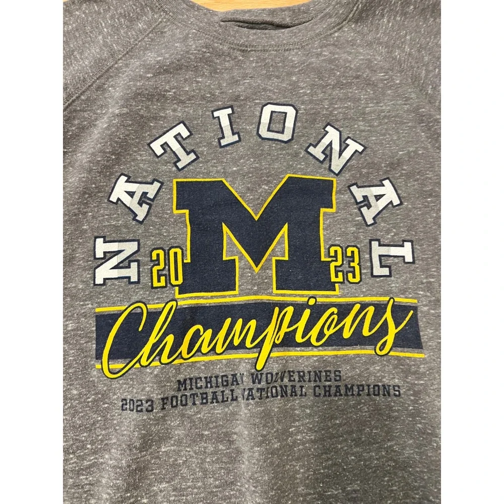 Pressbox Michigan Wolverines 2023 National Champions Gray Sweatshirt Womens L