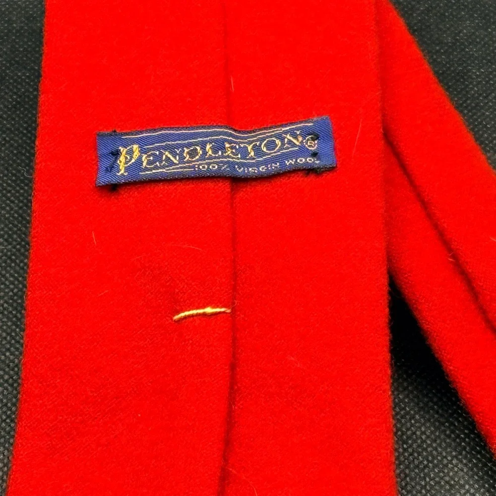 Vintage 1960s Pendleton Solid Red Wool Flannel Tie 3.5