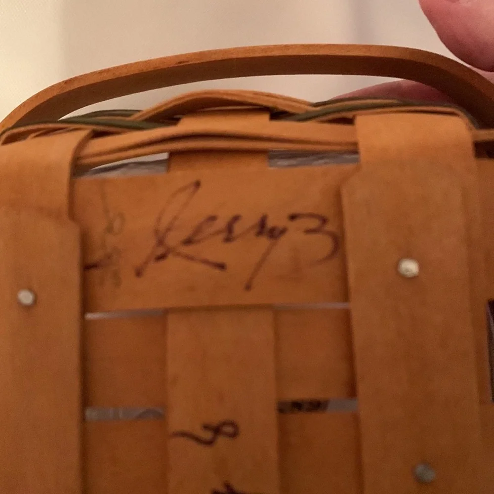 Longaberger 2001 Woven Memories Basket and protector, Signed by Family M…