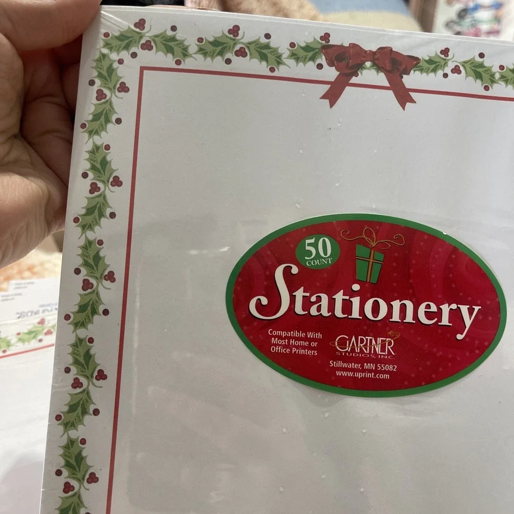 Gartner Studios Christmas HOLLY Stationery 100 Sheets‎ - Printer Safe