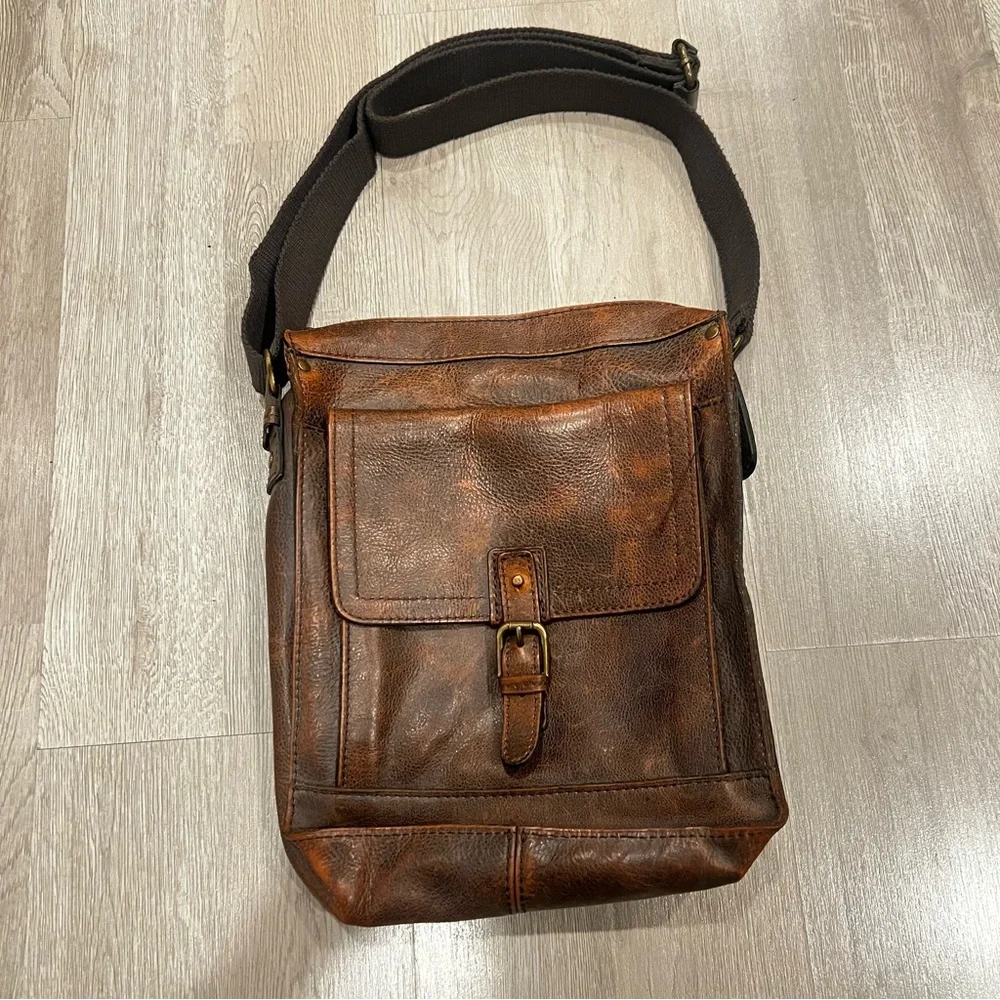 Patrica NASH Men's Brown Leather Messenger Bag