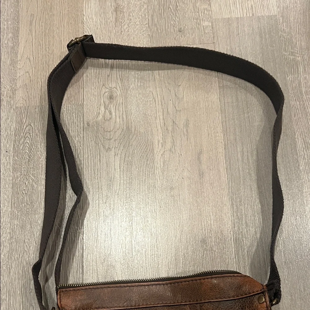 Patrica NASH Men's Brown Leather Messenger Bag