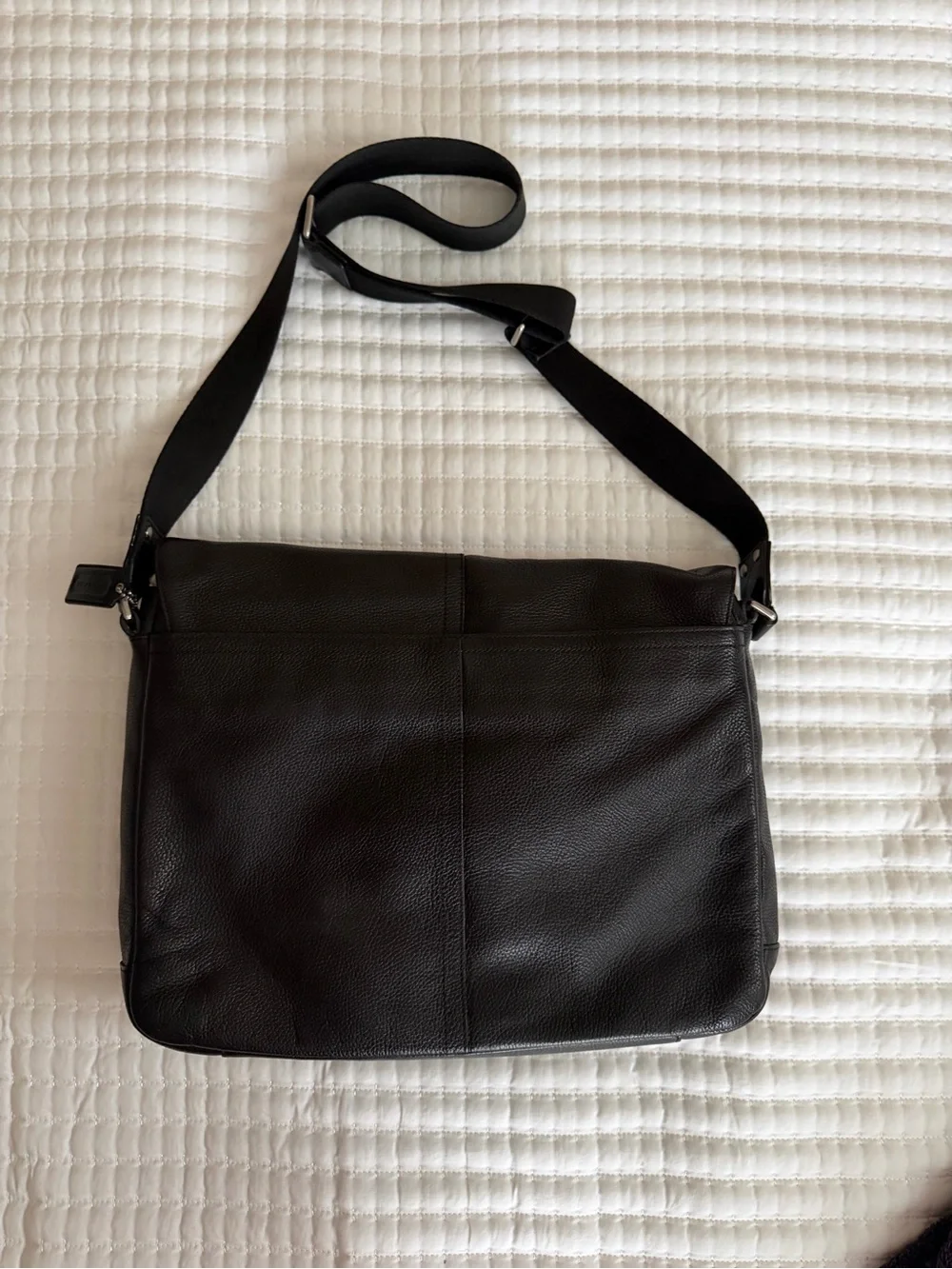 Coach Camden Black Pebbled Leather Messenger Bag with Adjustable Strap EUC