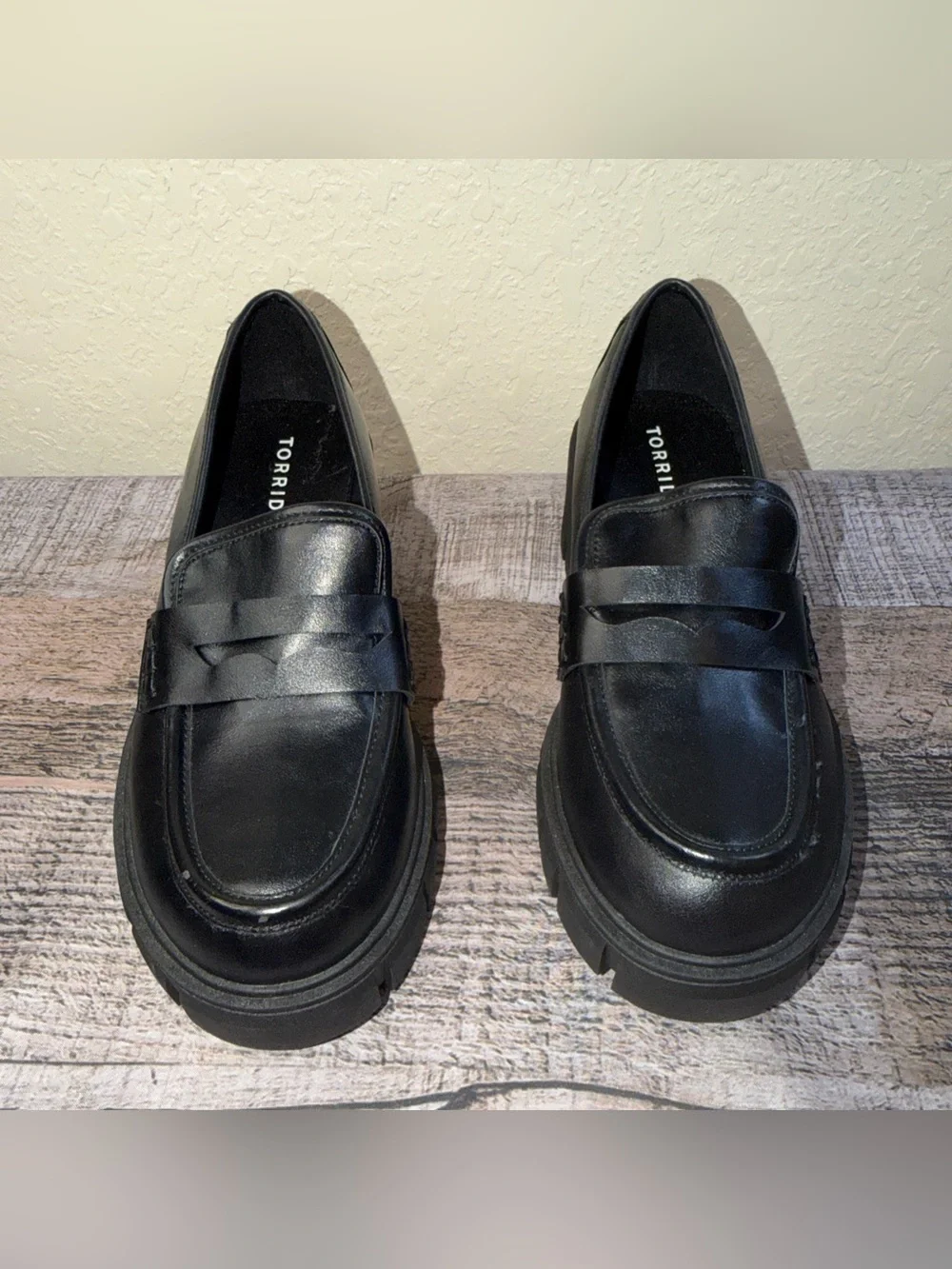 Torrid Chunky Lug Loafer Size 9WW Black Leather Platform Y2K Preppy Dress Shoe