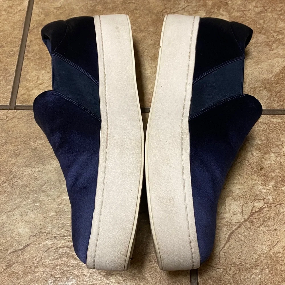 Vince  Navy Blue Satin Size 9.5M Slip-On Platform Sneakers