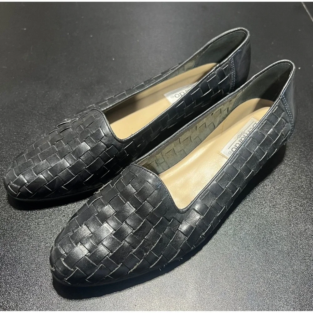 Bernardo Tingle Black Woven Leather Loafers Almond Toe Flats Made in Brazil 7.5M