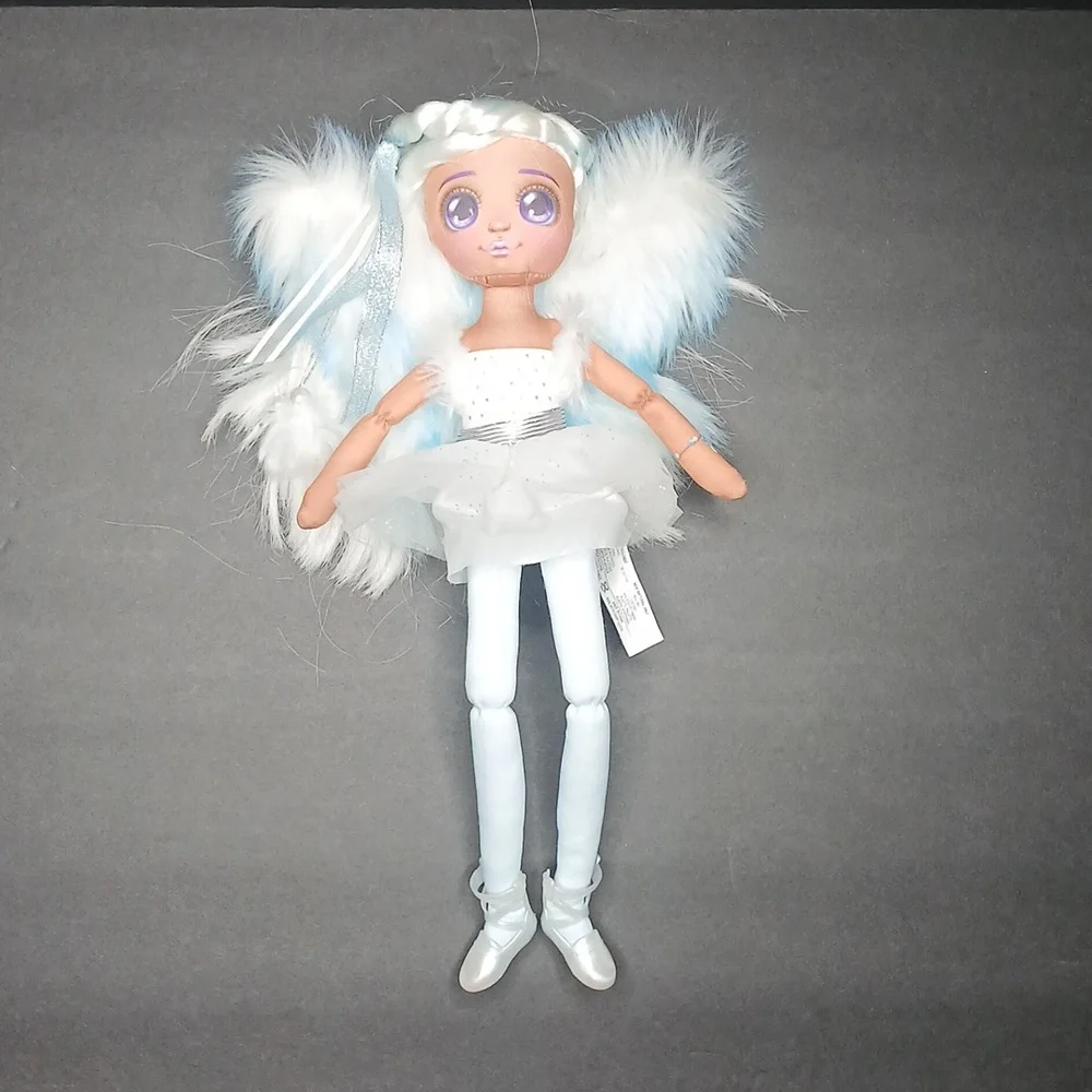 Moose Toys Dream Seekers Hope Doll Kids White Blue Faux Fur‎ Wings Winter Fairy
