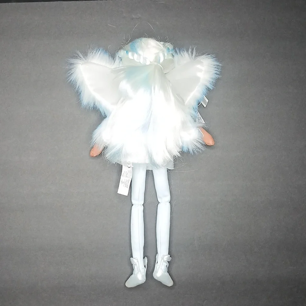 Moose Toys Dream Seekers Hope Doll Kids White Blue Faux Fur‎ Wings Winter Fairy