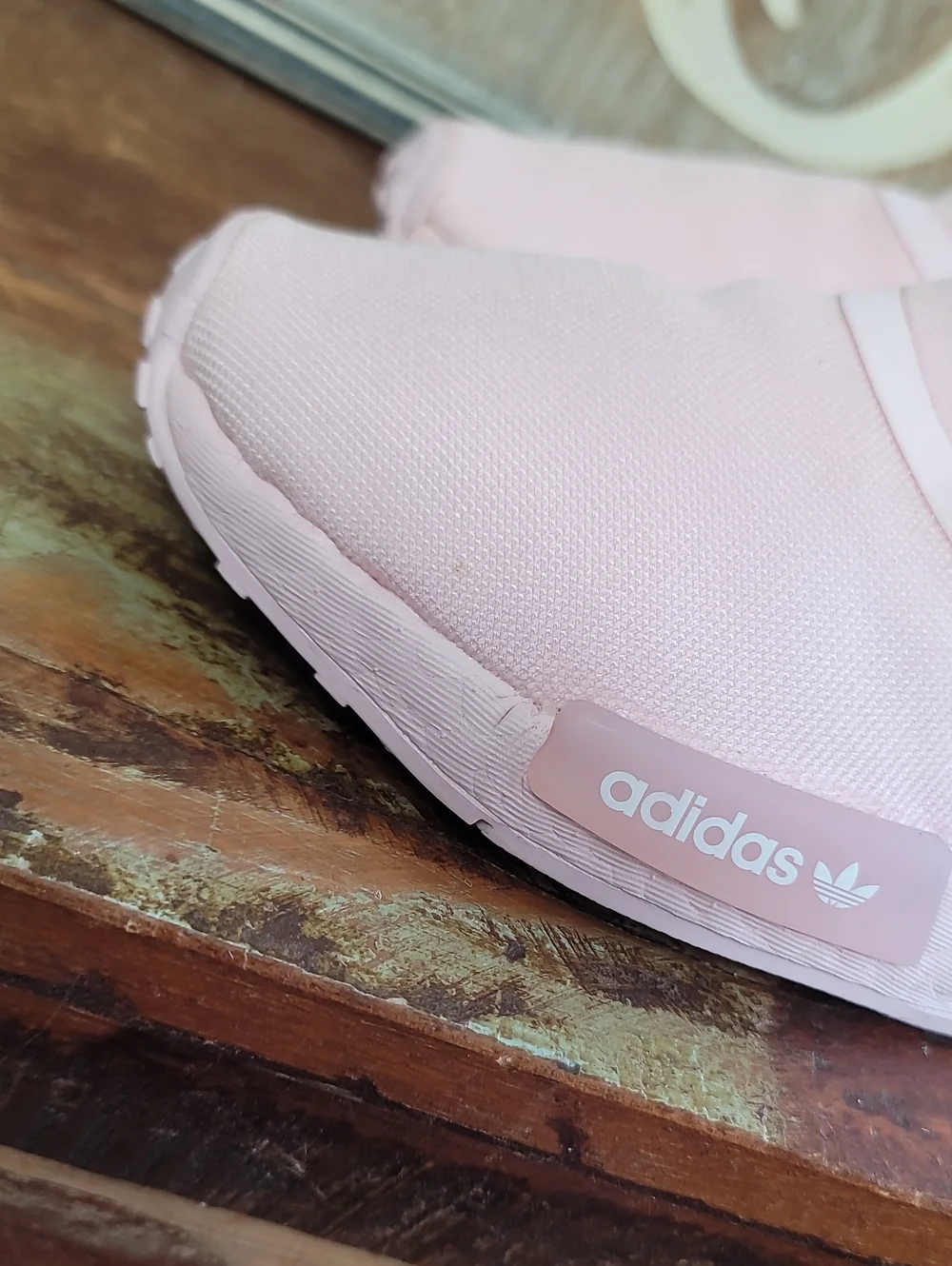 🔥 Wmns Adidas NMD R1 