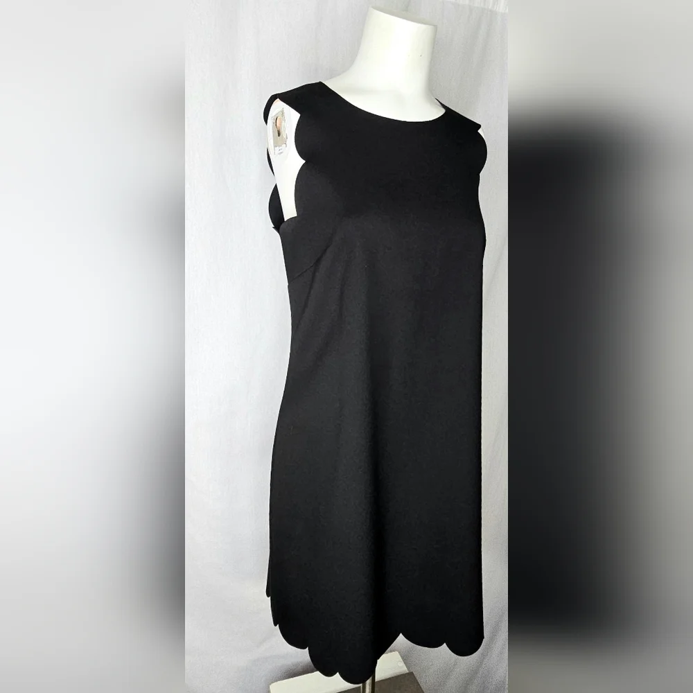 J.Crew Black Scalloped Shift Dress Sleeveless LBD‎ Career Size 6 NWOT