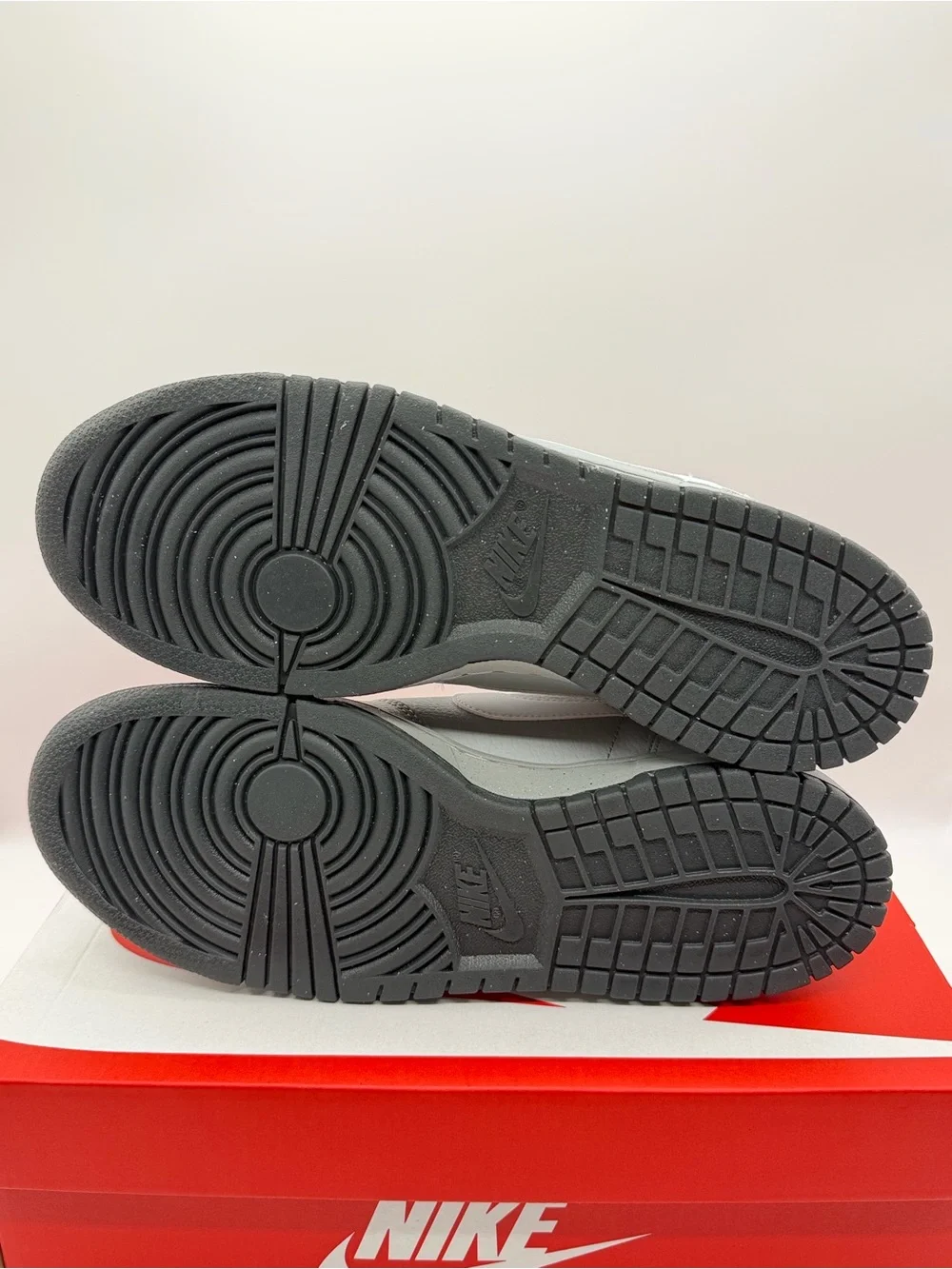 Nike Big Low Smoke Grey 355152-017 Men’s Size 10