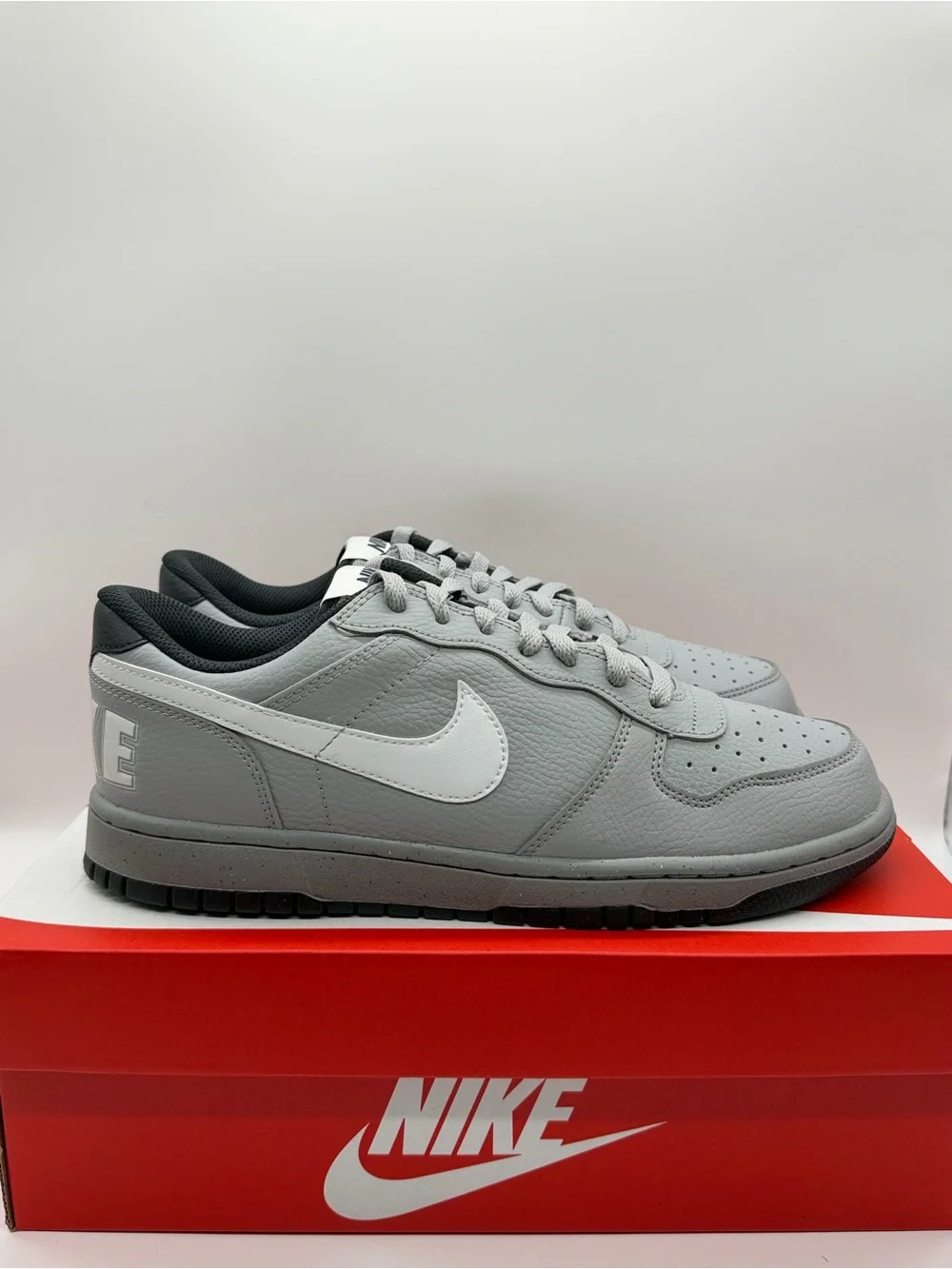 Nike Big Low Smoke Grey 355152-017 Men’s Size 9.5