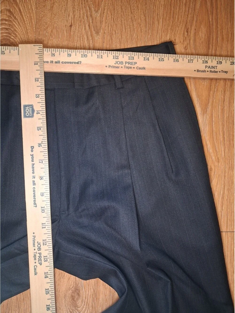 Hart Schaffner Marx 2 PC Suit 40R 32x30 Gray Striped Wool