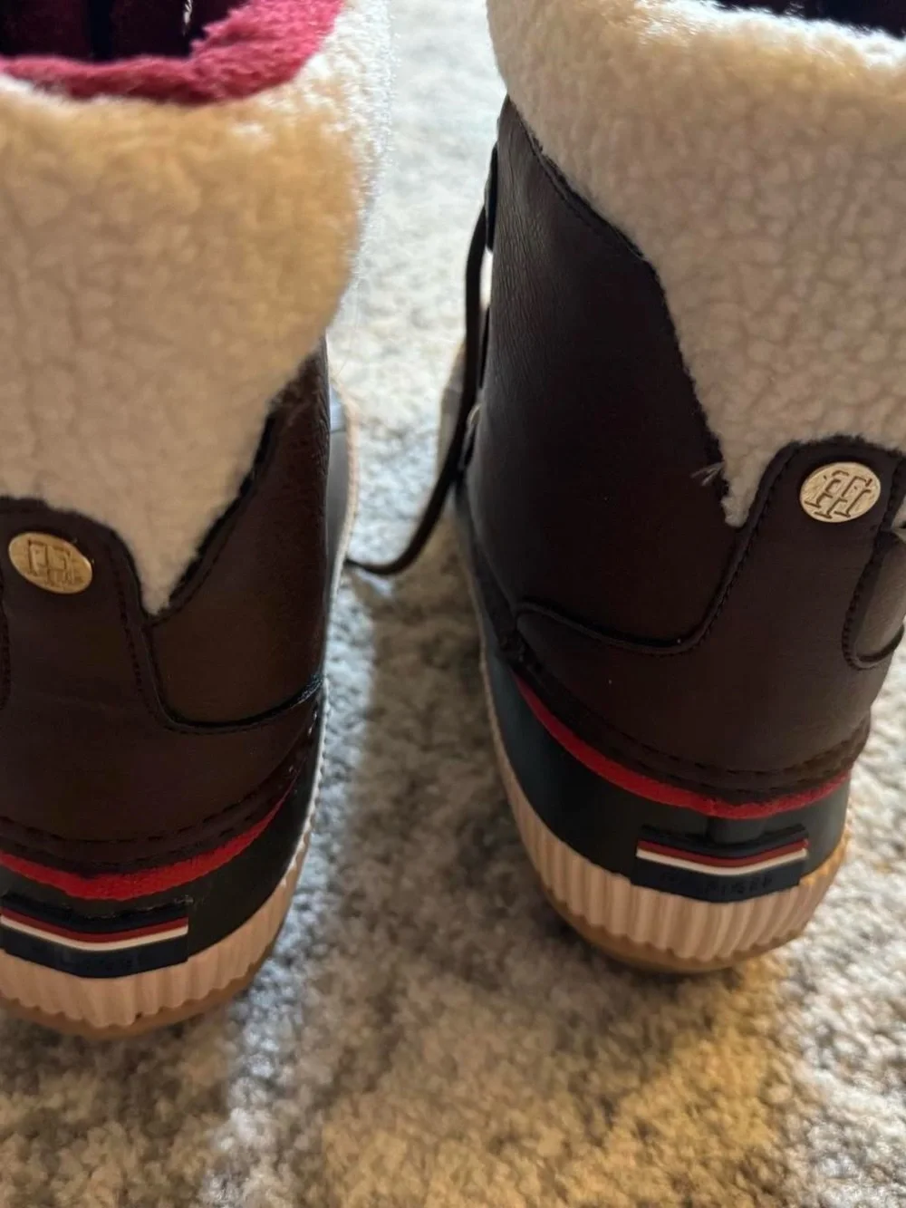 Women’s Tommy Hilfiger Winter Boots Size 9