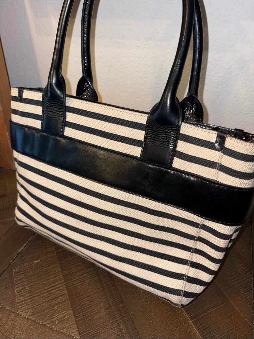 Kate Spade Quinn Villabella Black Cream Striped Canvas Bow Tote