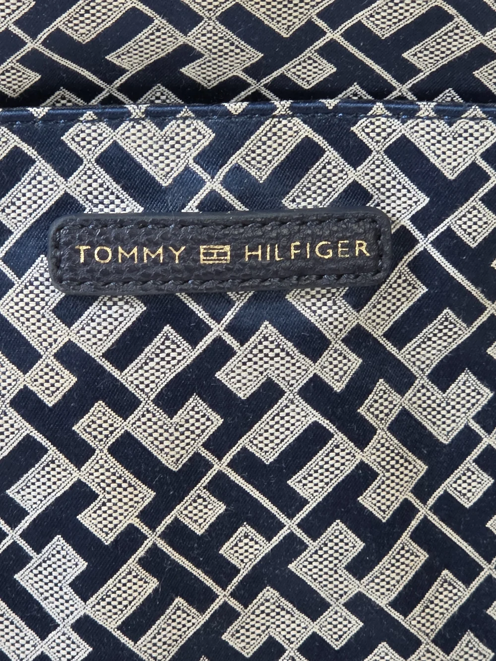 Tommy Hilfiger Monogram Jaquard Tote Geometric Shoulder Straps Gold Chain Accent