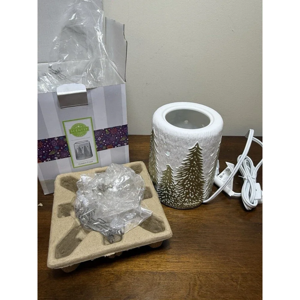 New Golden Crest Scentsy Wax Warmer Rustic Cabin Holiday