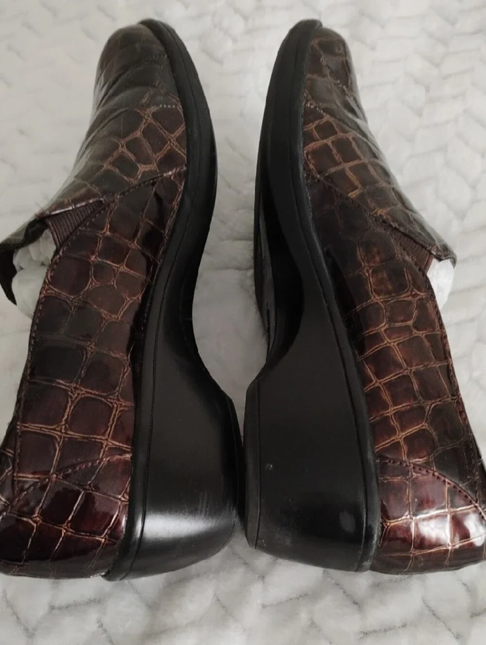 Clarks Women's Dark Brown Croc-Embossed Slip-On Loafers