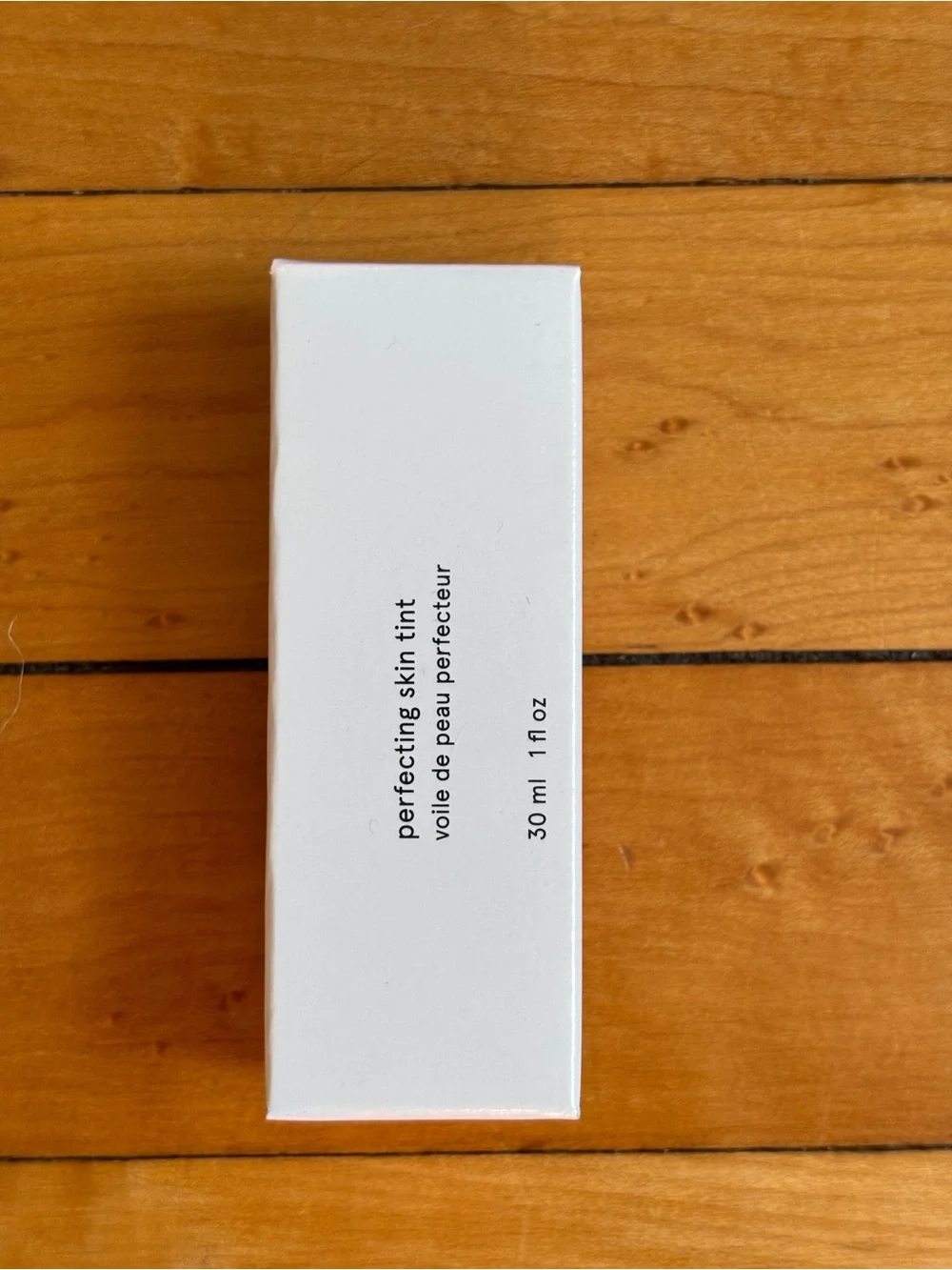 NIB Glossier Perfecting Skin Tint for Dewy Sheer Coverage in G9 - Medium Warm