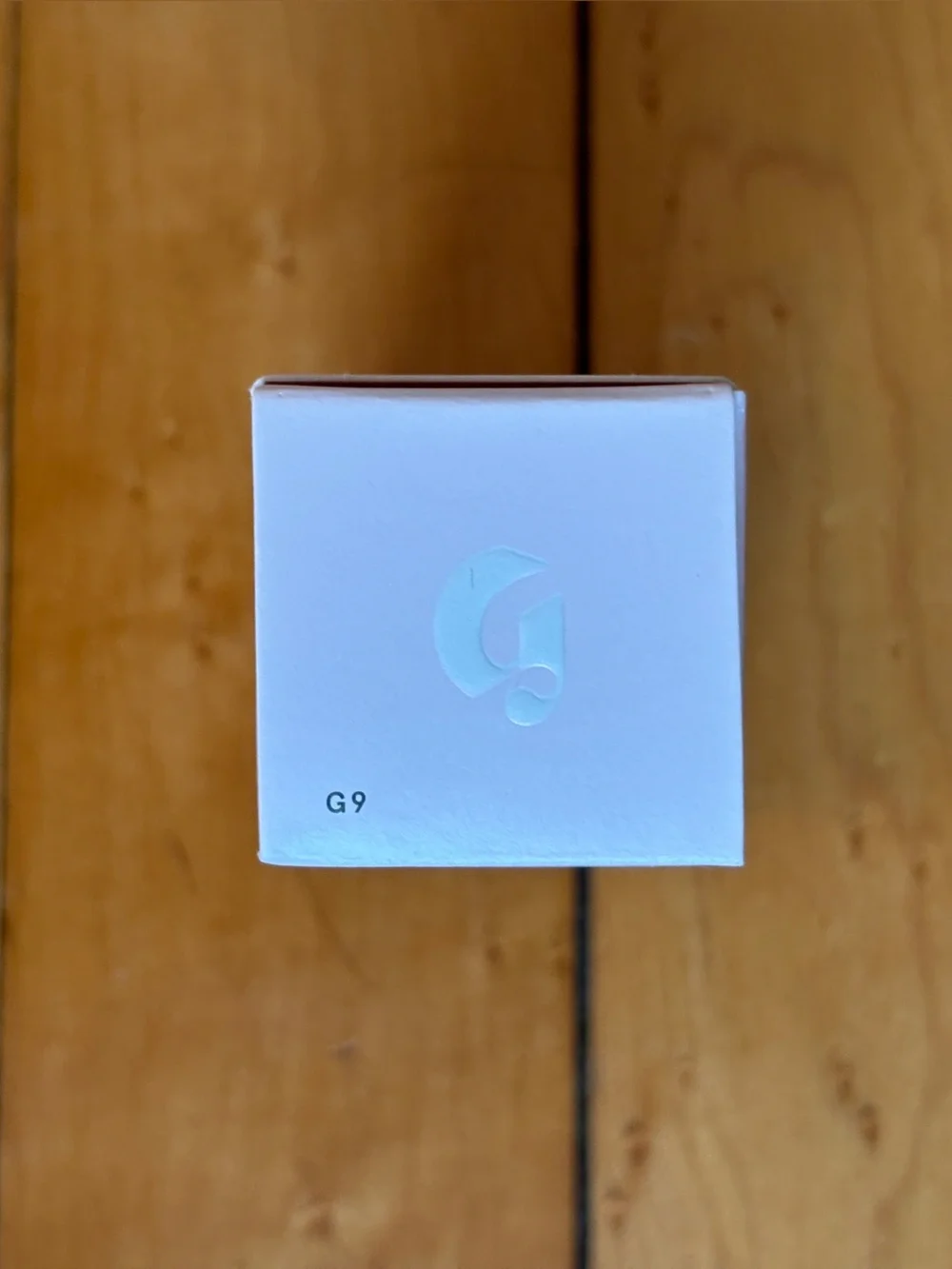 NIB Glossier Perfecting Skin Tint for Dewy Sheer Coverage in G9 - Medium Warm