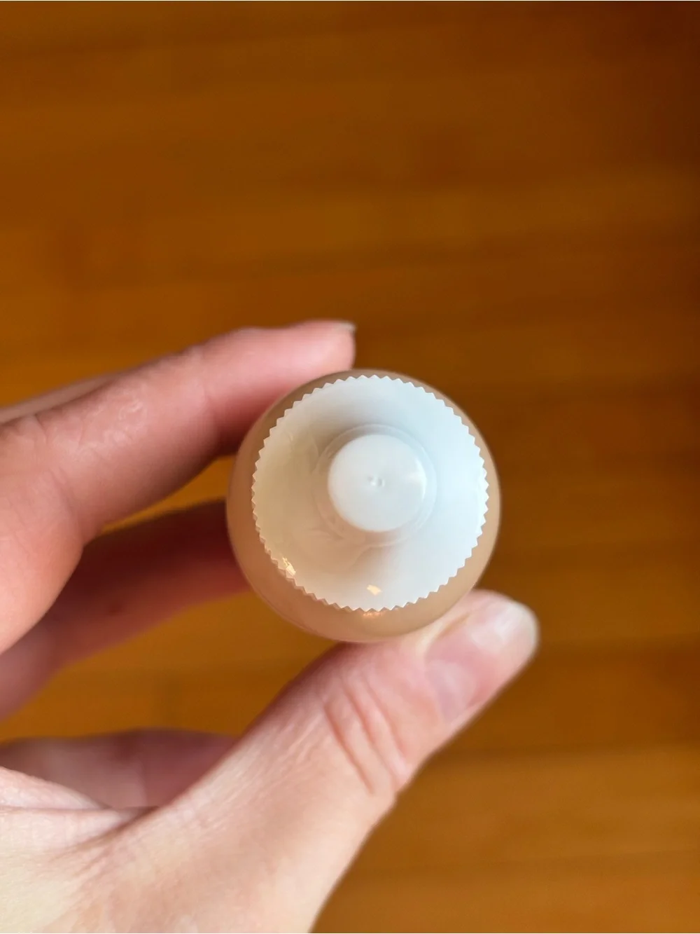 NIB Glossier Perfecting Skin Tint for Dewy Sheer Coverage in G9 - Medium Warm