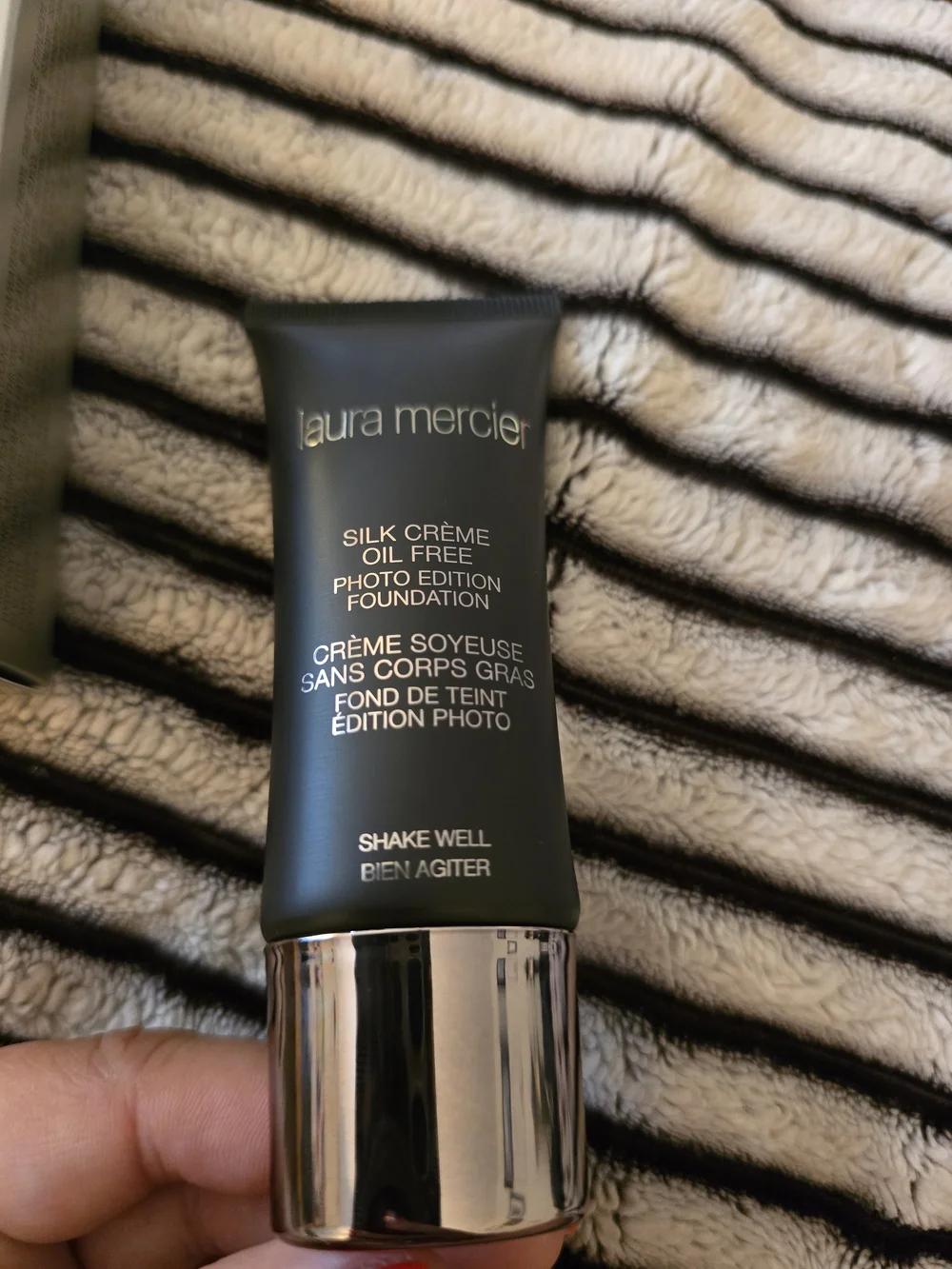 BNIB Laura Mercier Silk Crème Oil-Free Photo Edition Foundation - Suntan (30mL)
