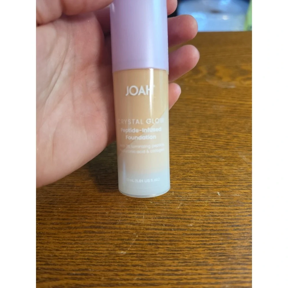 JOAH Crystal‎ Glow Peptide-Infused Foundation LN050 Light to Medium With Neutral