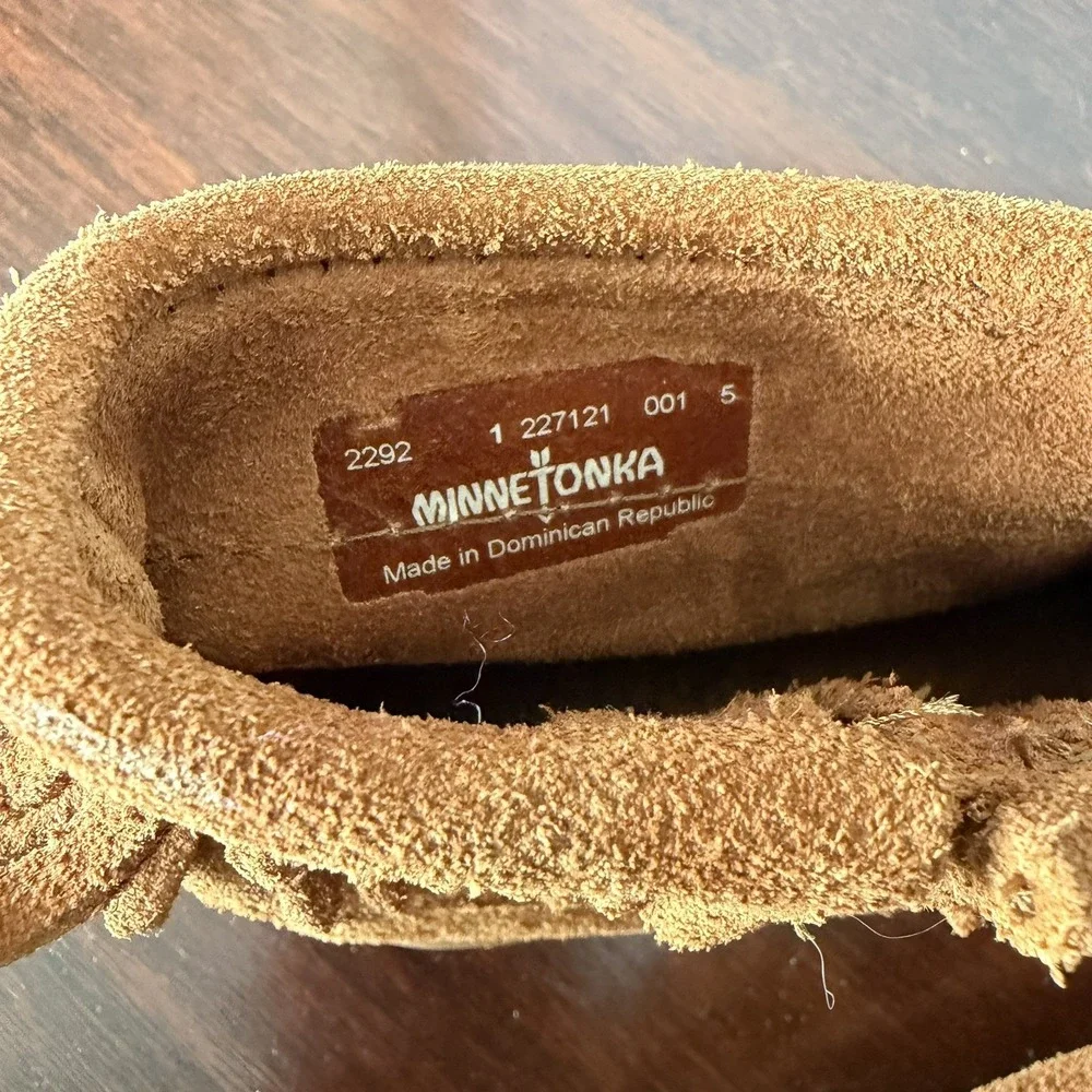 Minnetonka Kids Unisex Suede Leather Ankle Double Fringe Moccasins Shoes Size 1