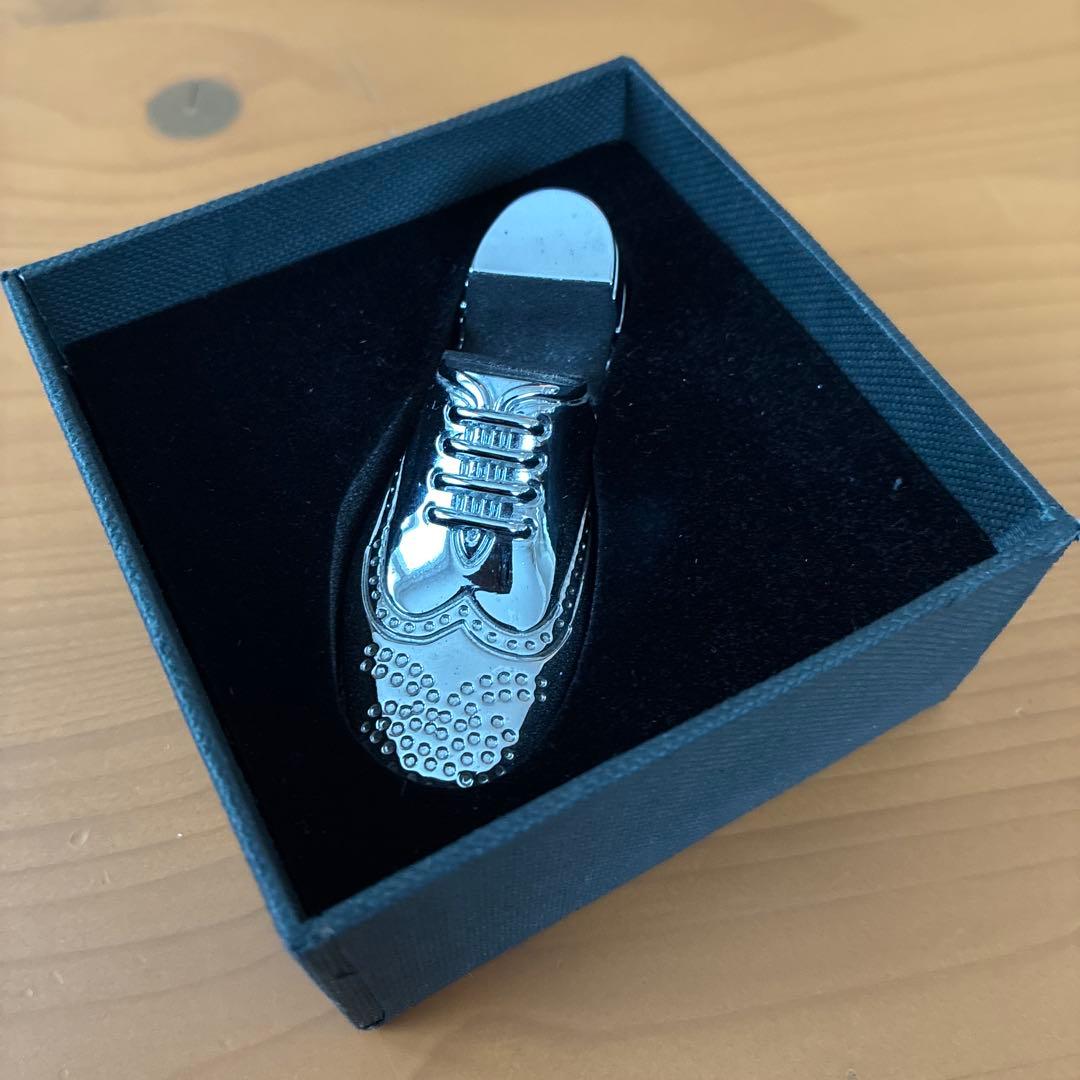 Paperweight, Shoe
