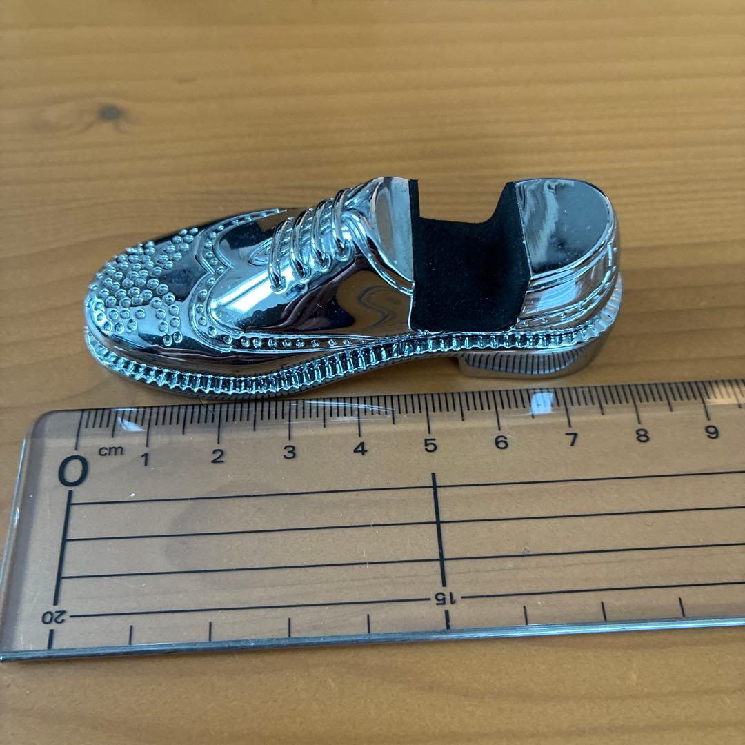 Paperweight, Shoe