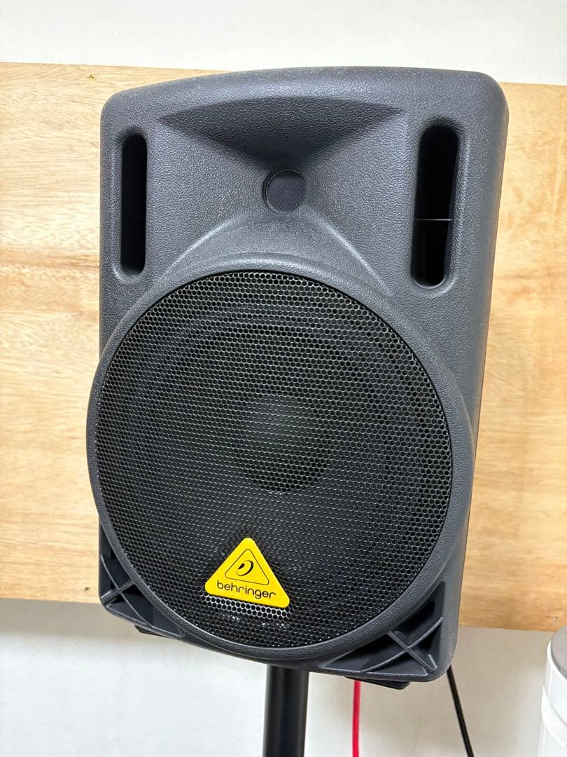 BEHRINGER EUROLIVE B208D Powered Speaker Set of 2
