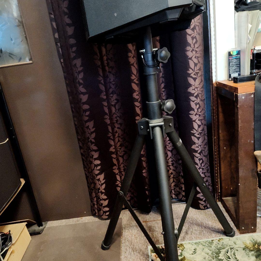 Electro-Voice ZLX12P Powered Speaker Used Item with Microphone and Tripod
