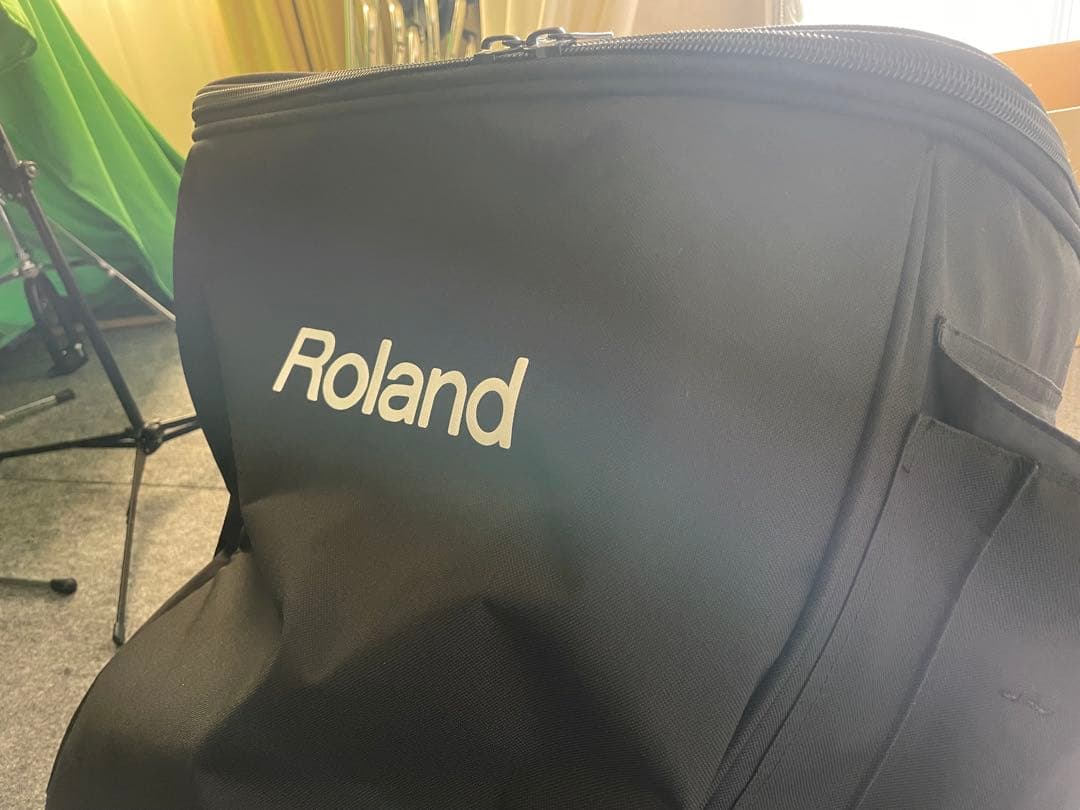 Price reduction Roland BA-330 Portable Amplifier with Carrying Case, Free Shipping